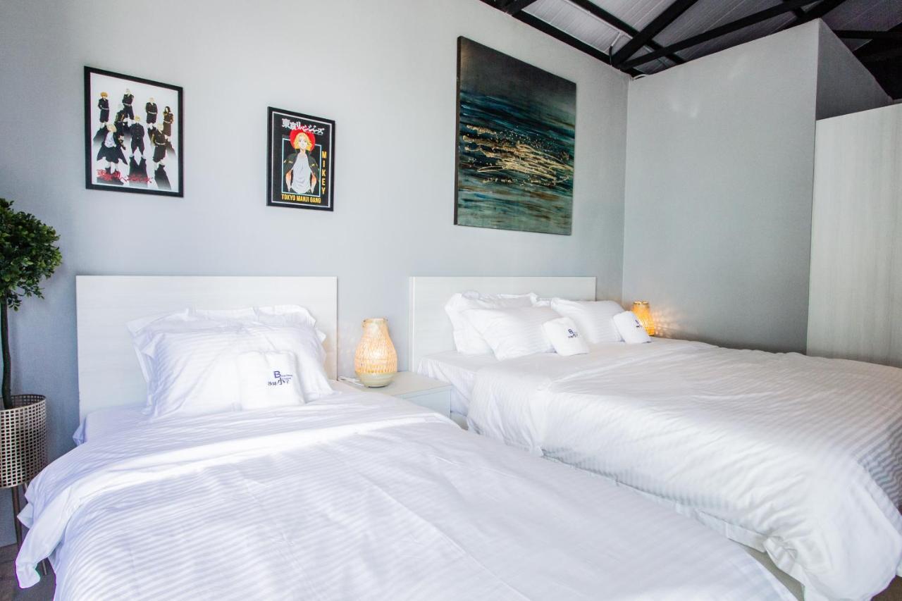 Beachboy Chalet By The Beach Bukit Lada 外观 照片